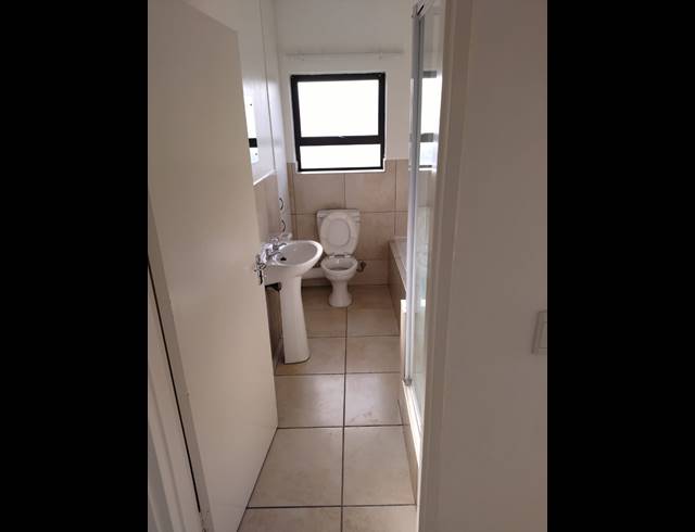 2 bed property to rent in STRAND